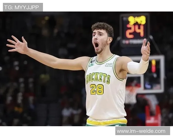 特纳半场表现低迷仅得5分3板1助2帽引发球迷热议